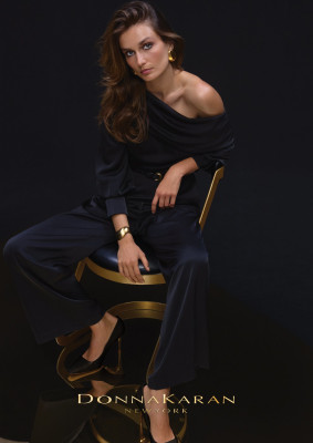 photo 13 in Andreea Diaconu gallery [id1369512] 2025-04-13 00:00:00