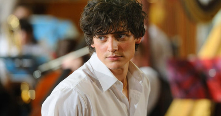 photo 5 in Aneurin Barnard gallery [id813477] 2015-11-23 00:00:00