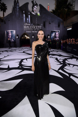 Angelina Jolie pic #1181681