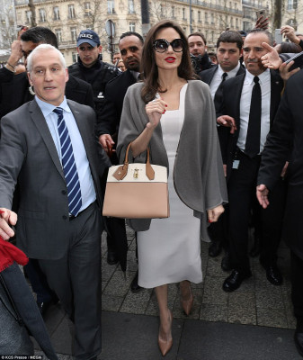 Angelina Jolie pic #1004178