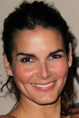 Angie Harmon pic #301941
