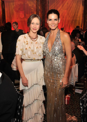 Angie Harmon pic #426434