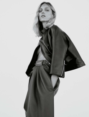photo 17 in Anja Rubik gallery [id1369648] 2025-04-15 00:00:00