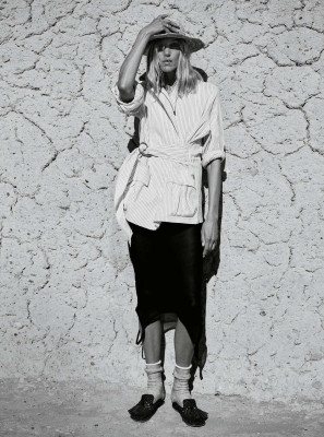 photo 15 in Anja Rubik gallery [id1369650] 2025-04-15 00:00:00