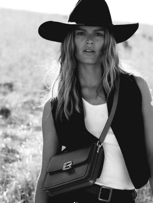photo 10 in Anna Ewers gallery [id1368208] 2025-03-24 00:00:00