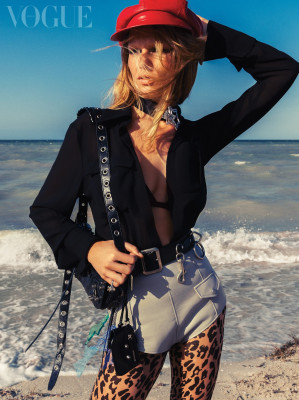 Anna Ewers pic #1352745