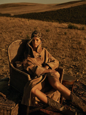 Anna Ewers pic #1119198
