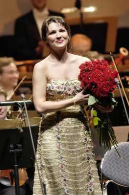 photo 27 in Anna Netrebko gallery [id484075] 2012-05-02 00:00:00