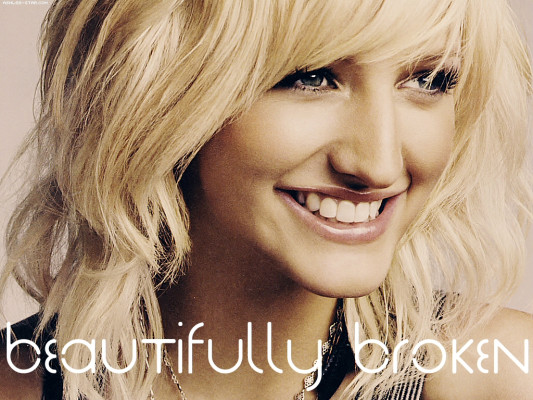 photo 12 in Ashlee Simpson gallery [id116442] 2008-11-17 00:00:00