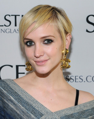 photo 9 in Ashlee Simpson gallery [id306740] 2010-11-19 00:00:00