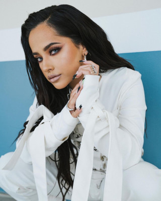 Becky G  pic #1295462