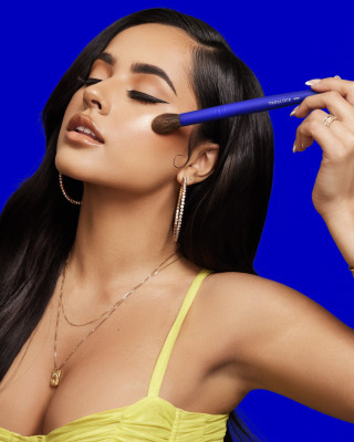 Becky G  pic #1295472