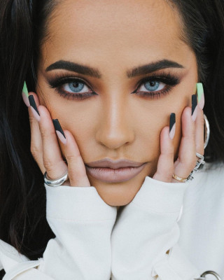 Becky G  pic #1295460