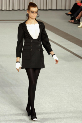 photo 29 in Behati Prinsloo gallery [id272290] 2010-07-23 00:00:00