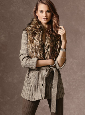 photo 22 in Behati Prinsloo gallery [id522460] 2012-08-14 00:00:00
