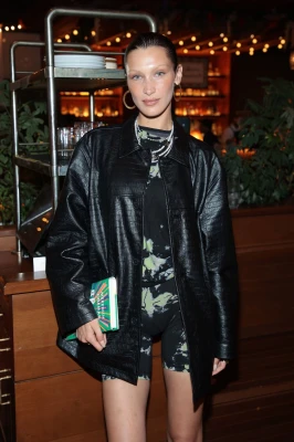 photo 12 in Bella Hadid gallery [id1307383] 2022-08-08 00:00:00