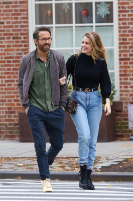photo 5 in Blake Lively gallery [id1285297] 2021-12-05 00:00:00