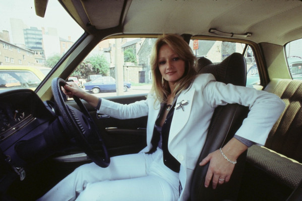 photo 3 in Bonnie Tyler gallery [id408986] 2011-10-04 00:00:00