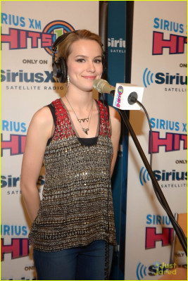 photo 4 in Bridgit Mendler gallery [id625910] 2013-08-17 00:00:00