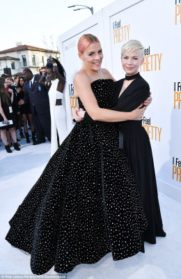 Busy Philipps pic #1030278