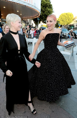 Busy Philipps pic #1030280