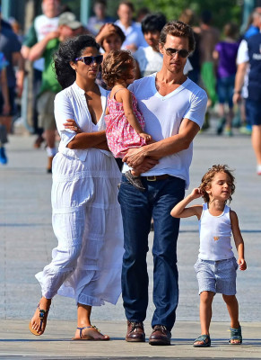 Camila Alves pic #516009