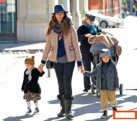 Camila Alves pic #590379
