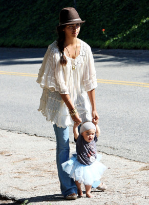 Camila Alves pic #585854