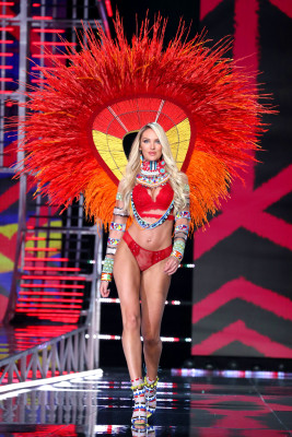 Candice Swanepoel pic #981789