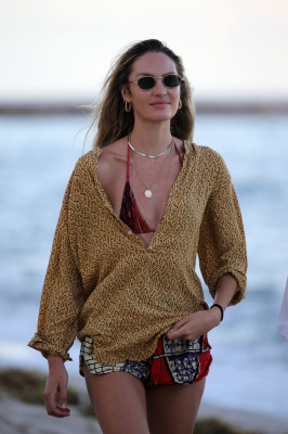 Candice Swanepoel pic #1240545