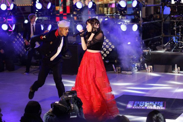 Carly Rae Jepsen pic #575659