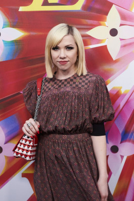 photo 5 in Carly Rae Jepsen gallery [id1192408] 2019-12-01 00:00:00