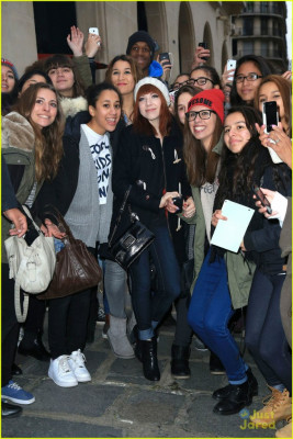 Carly Rae Jepsen pic #711223