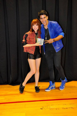Carly Rae Jepsen pic #711201