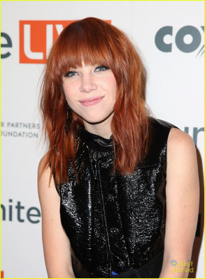 Carly Rae Jepsen pic #701039