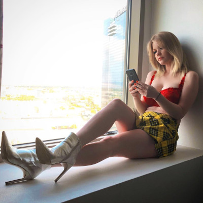 photo 5 in Carrie Keagan gallery [id1160890] 2019-07-28 00:00:00