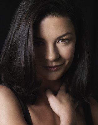 Catherine Zeta Jones pic #258204