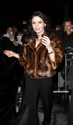 Catherine Zeta Jones pic #228894