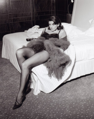 Catherine Zeta Jones pic #33021