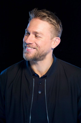 Charlie Hunnam pic #927233