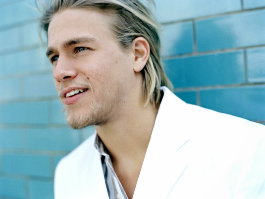 Charlie Hunnam pic #645124