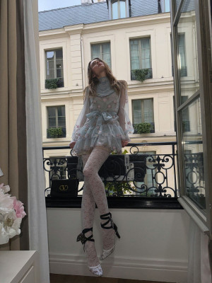 photo 5 in Charlotte Lawrence gallery [id1368930] 2025-04-06 00:00:00