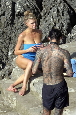 Charlotte Mckinney pic #1059281