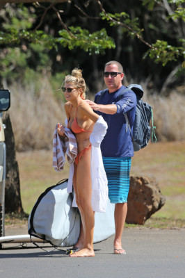 Charlotte Mckinney pic #877559