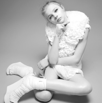 photo 17 in Chloe Moretz gallery [id291672] 2010-09-27 00:00:00