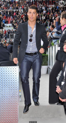 photo 5 in Cristiano Ronaldo gallery [id536239] 2012-09-26 00:00:00