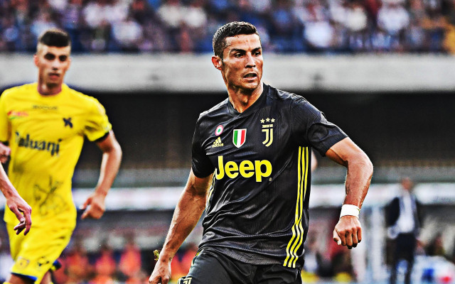 photo 3 in Cristiano Ronaldo gallery [id1198983] 2020-01-16 00:00:00