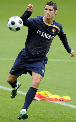 photo 15 in Cristiano Ronaldo gallery [id539214] 2012-10-03 00:00:00