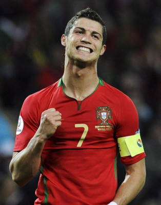 photo 16 in Cristiano Ronaldo gallery [id534595] 2012-09-21 00:00:00