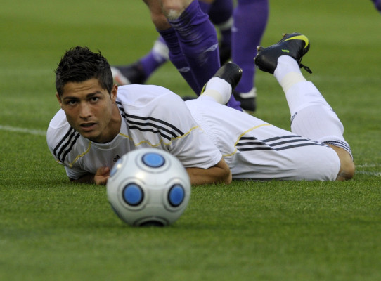 photo 3 in Cristiano Ronaldo gallery [id453265] 2012-02-29 00:00:00